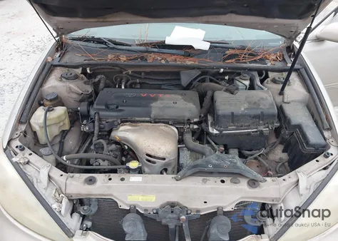 2004 Toyota Camry Le z USA, uszkodzony, nr VIN 4T1BE32K64U359664